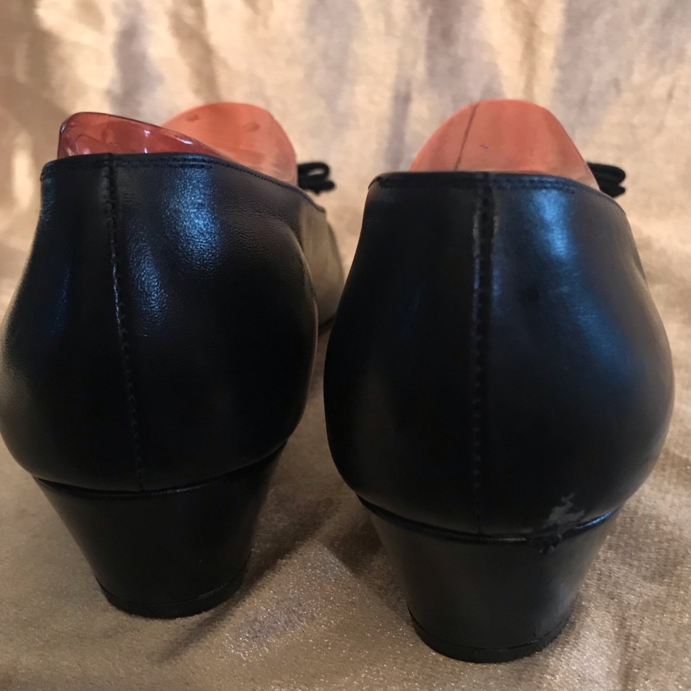 Salvatore Ferragamo Navy Vara Pump - Picture 6 of 8